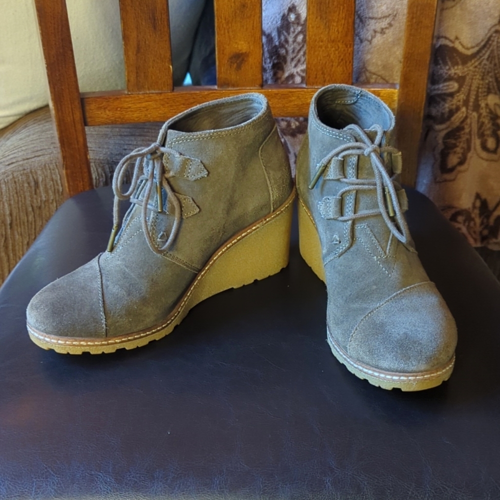 Toms Wedges
